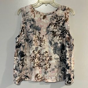 Dalia women’s Size L Top Sleeveless Floral Print Blouse